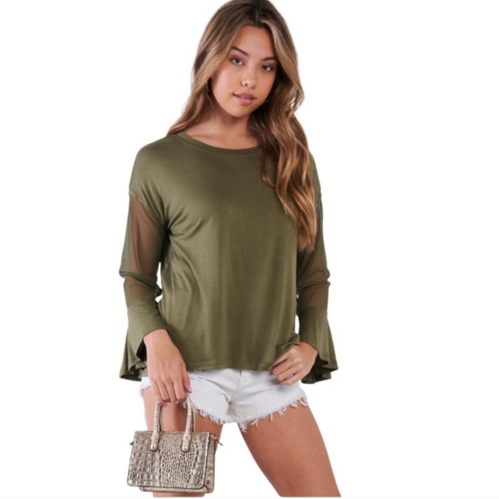 LONG SLEEVED CREWNECK TOP